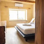 Tranquil 2-bedroom Escape アパート ナダ
