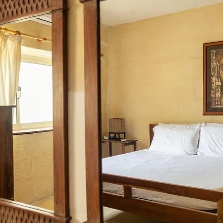 Tranquil 2-bedroom Escape Apartament *