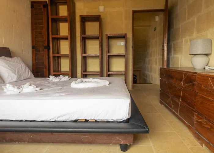 Tranquil 2-bedroom Escape Apartment